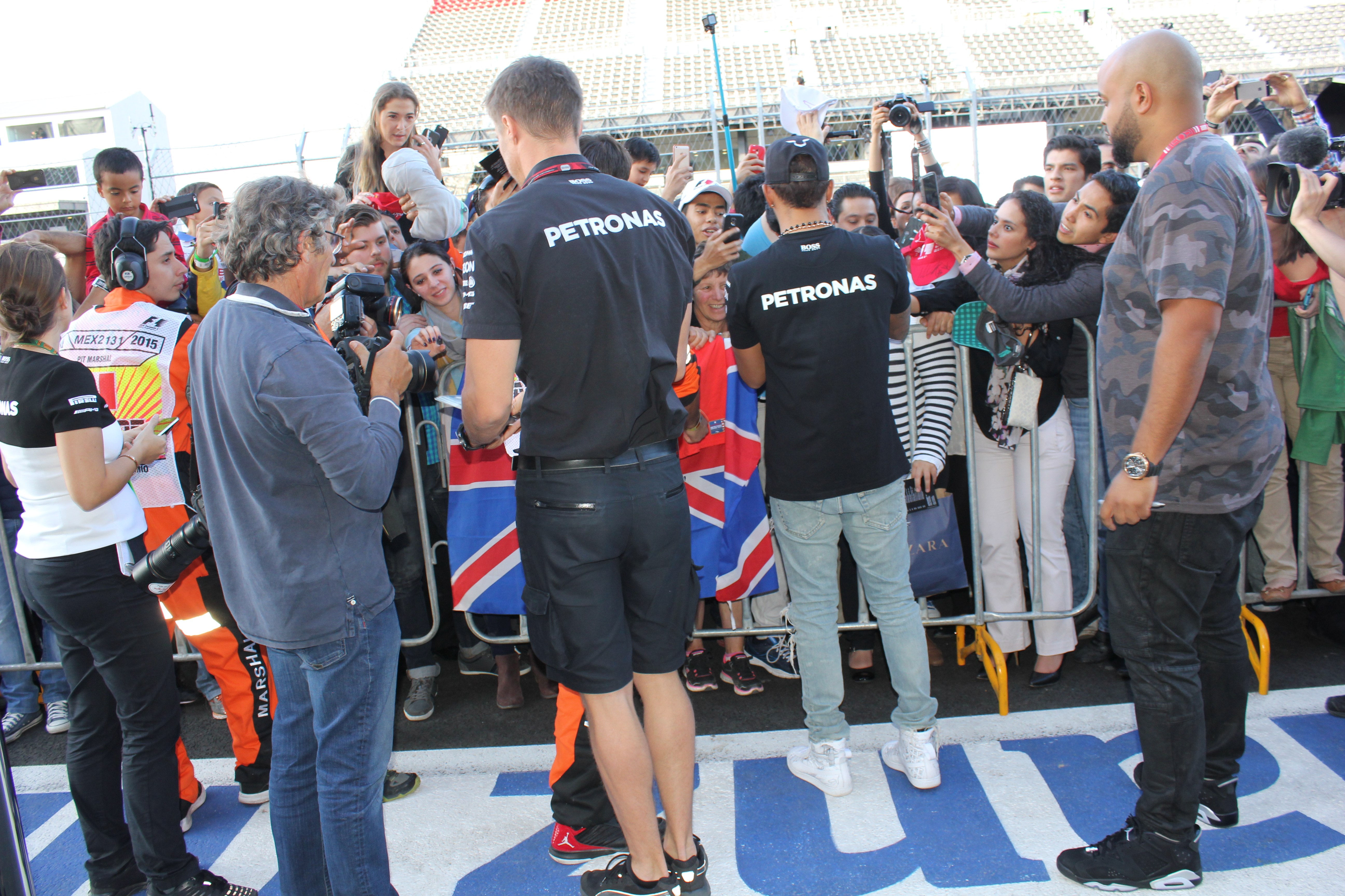 pitlane_16